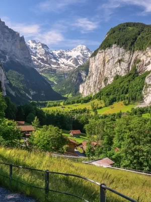 887726-Lauterbrunnen-Switzerland-Mountains-Panorama-Crag_14_11zon