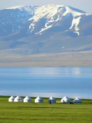 Son-Kol-lake-yurt-camps