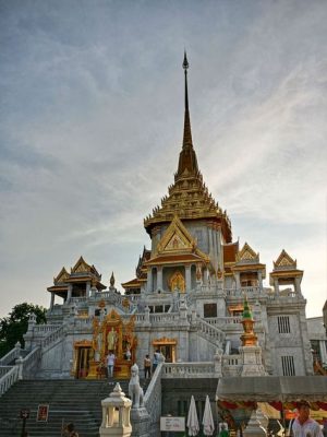 Wat Traimit temple-2