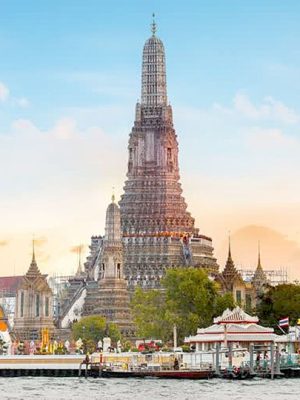 t-04-Fine-Arts-Dept.-to-monitor-tilting-of-Wat-Arun-Stupa-in-Bangkok