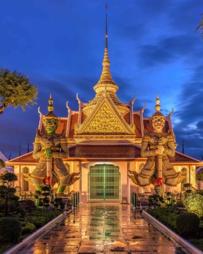 wat-arun-buddhist-temple-bangkok-thailand-uhd-4k-wallpaper